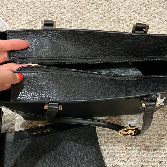 MK Kimberly Large Pebbled Leather and Logo 3-in-1 Tote Bag Set 35H9GKFT9T - Picture 9 of 17